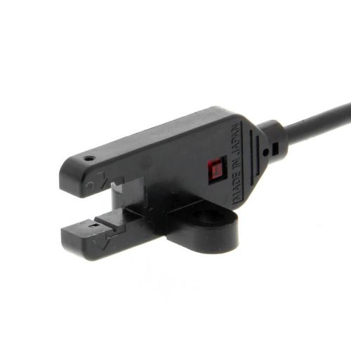 Picture of Mikrofotoandur EE, T-kuju, Sn5mm, PNP, Light-ON, kaabel 2m, 5-24VDC, IP60, Omron