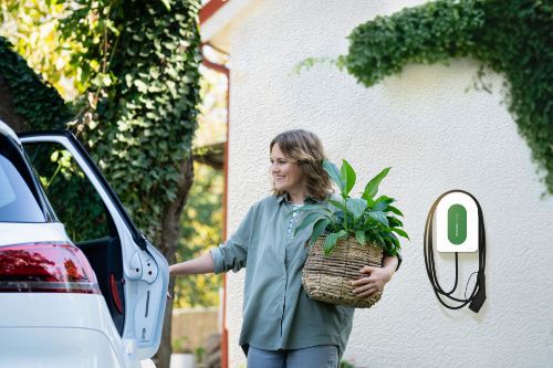Изображение Elektriauto laadija Charge 3+N, 11kW, 16A, Type 2 kaabel 7m, OCPP 1.6, RDC-DD,IP55/IK10, Schneider