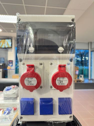 Picture of Vooluvõtukeskus 2x32A 5p 3x230V 10mod. IP44, SCAME 