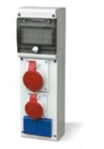 Picture of Vooluvõtukeskus 1x32A 5p 1x16A 5p 2x230V 6mod. IP44, SCAME 