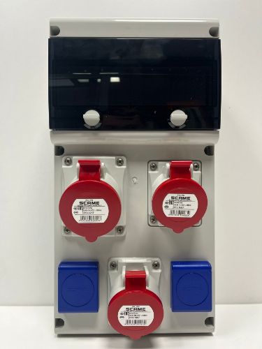 Picture of Vooluvõtukeskus 1x32A 5p 2x16A 5p 2x230V 10mod. IP44, 410x210mm, SCAME  