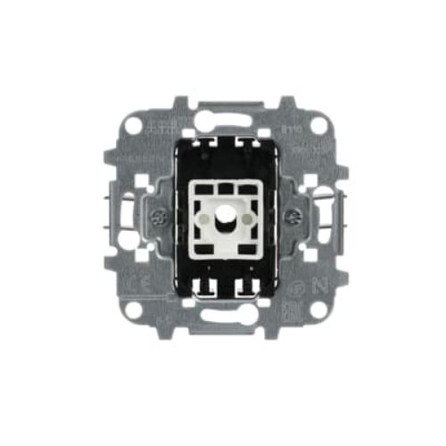 Picture of Sokkel ristlüliti 10A, Sky Niessen 