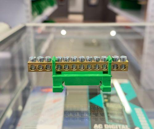 Изображение Maandusklemm 15 pos (2x16+13x10mm2), DIN-liistu kinnitusega, Scame 