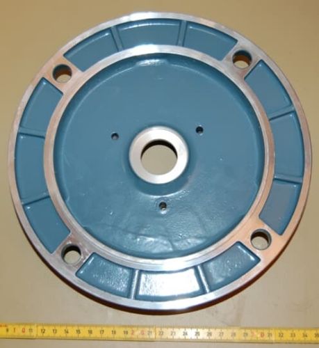 Picture of Elektrimootori flants ABB B5 100-112, paigaldamiseks vajalik keermelõikaja