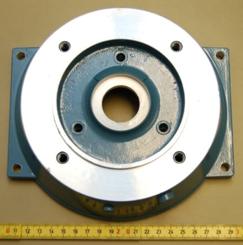 Picture of Elektrimootori flants ABB B14 100-112 AL paigaldamiseks vajalik keermelõikaja 