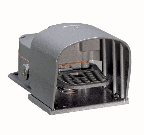 Изображение Pedaal (metall), 1NO/1NC, snap-action, IP65, kattega, Lovato 