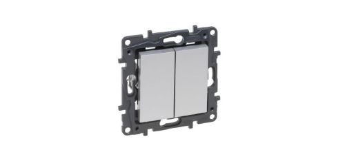 Picture of Grupiveksellüliti klahviga, 10A 230V alumiinium, vedrukl. süv. IP20, NILOE STEP, LEGRAND 