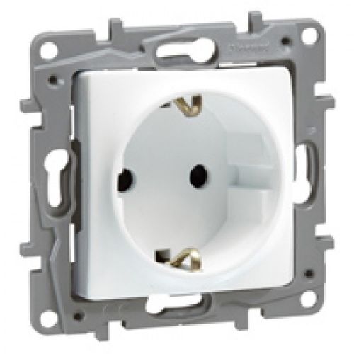 Изображение Pistikupesa 1-ne, m-ga, lapsek. valge, kruvikl. süv. IP20, NILOE, LEGRAND 