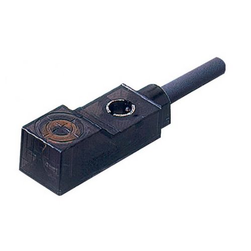 Picture of Ind.andur E2S, Sn=2.5mm, Unshielded, PNP-NO, plast, kaabel 1m, Omron 