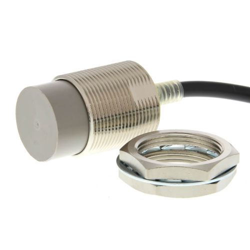 Picture of Ind.andur E2E, M30, Sn=18mm, Unshielded, NO, 20-240VAC, kaabel 2m, Omron 