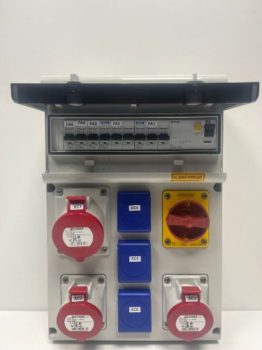 Picture of Vooluvõtukeskus 1x32A 5p, 2x16A 5p, 3x230V, pealüliti, kaitseautomaadid ja rikkevool IP44, SCAME 