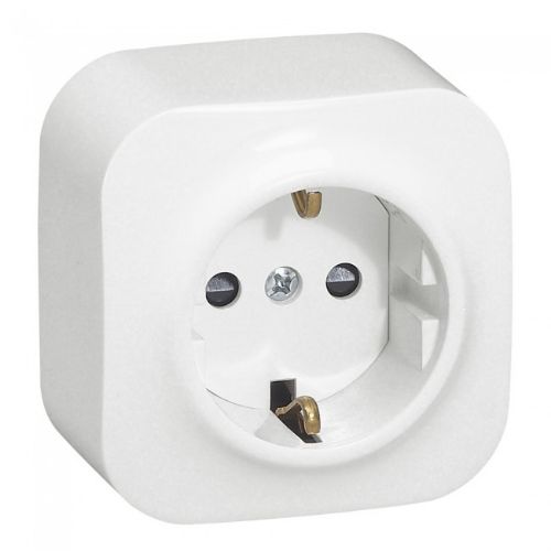Picture of Pistikupesa 1-ne, 16A 230V, m-ga, pinnap., valge, IP20, FORIX, LEGRAND 