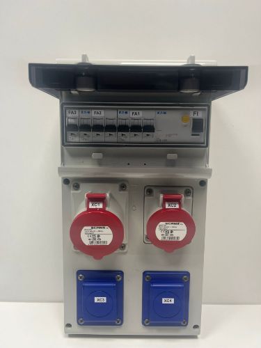 Изображение Vooluvõtukeskus 1x32A 5p, 1x16A 5p, 2x230V, kaitseautomaadid ja rikkevool IP44, 415x215, SCAME 