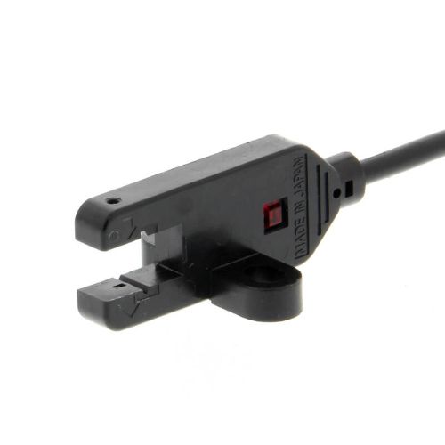 Изображение Mikrofotoandur EE, T-kuju, Sn5mm, PNP, Light-ON, kaabel 2m, 5-24VDC, IP60, Omron 