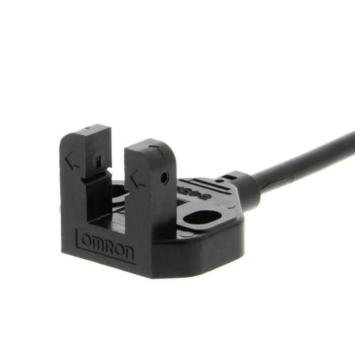 Изображение Mikrofotoandur EE, L-kuju, Sn5mm, PNP, Light-ON, kaabel 2m, 5-24VDC, IP60, Omron 