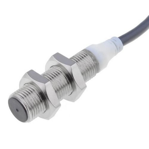 Изображение Ind.andur E2B, M12, Sn=4mm, Shielded, PNP-NO, korpus 47mm, kaabel 2m, Omron 