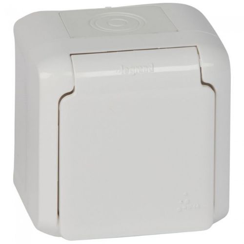 Picture of Pistikupesa 1-ne, 16A 230V, m-ga, pinnap., valge, IP44, FORIX, LEGRAND 